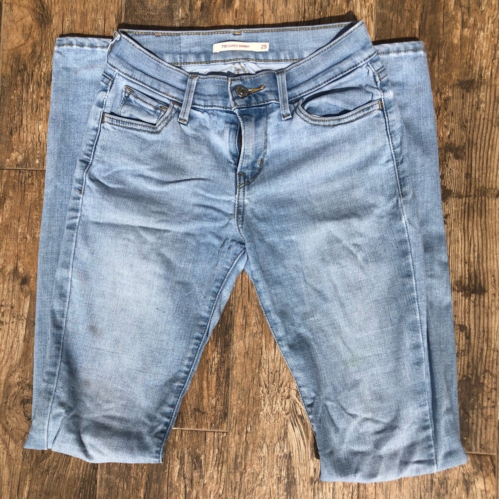 Levi Low Waist Washed Blue Jeans
